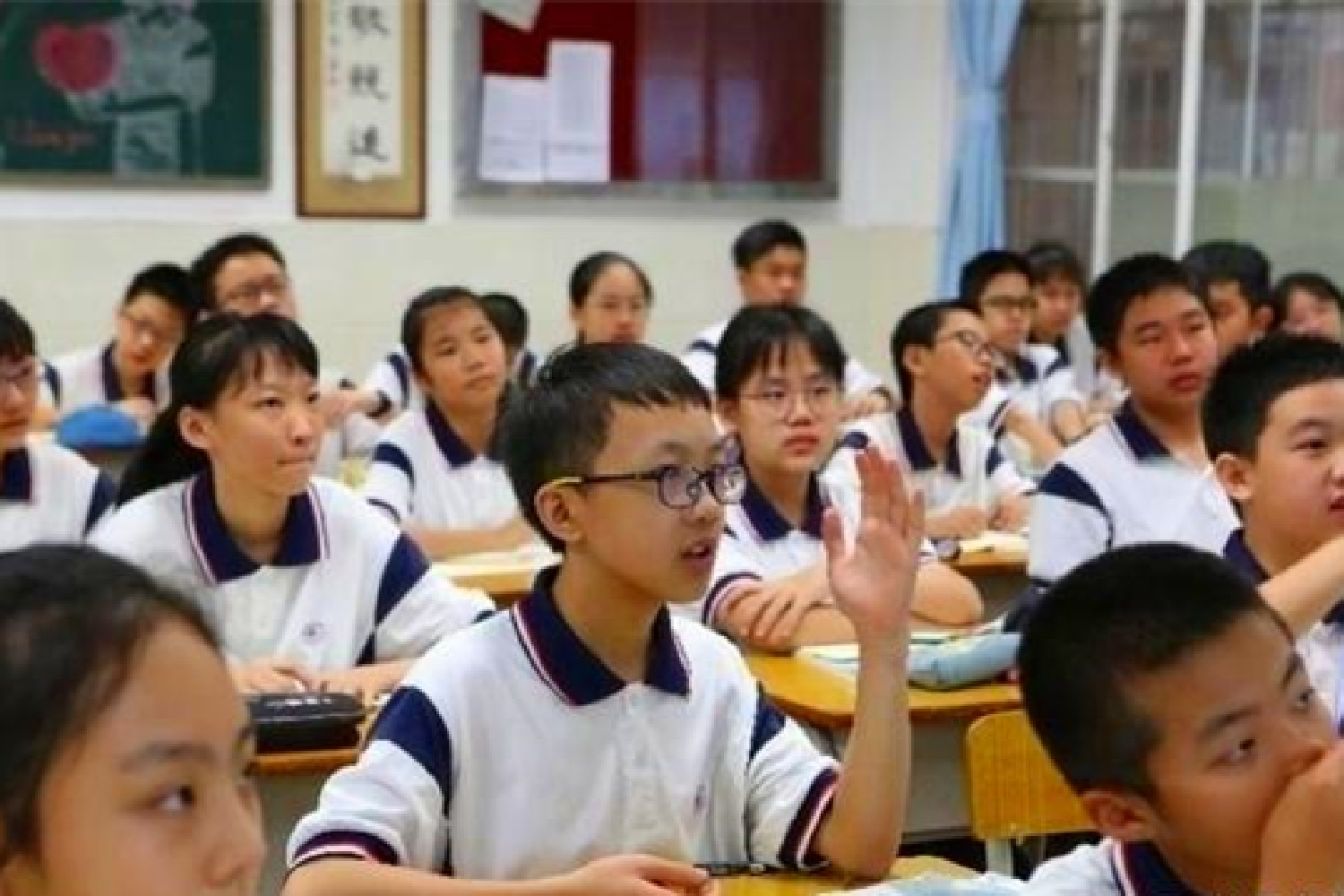 双胞胎同时被北大录取，从未上过补习班，采访父亲后发现秘诀所在