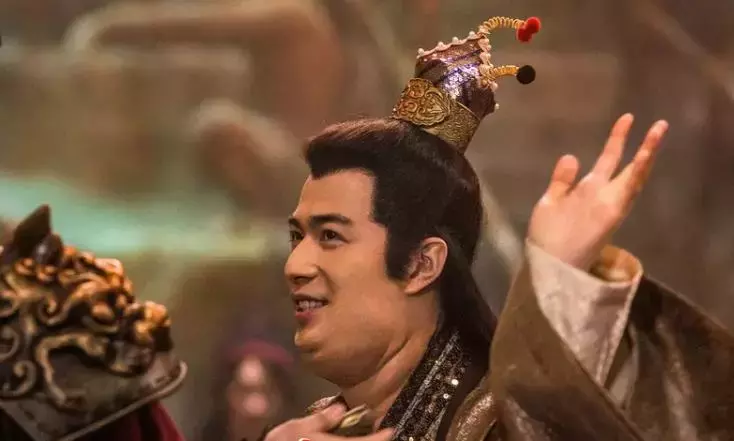 《武林怪兽》——土嗨、尬演、品味低,国产烂片的标准配置