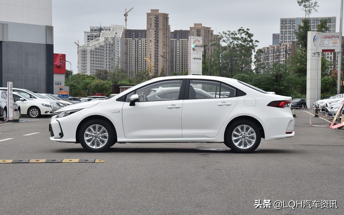 15万的预算买了丰田卡罗拉,新车油耗4.1l,平均一公里不到3毛钱