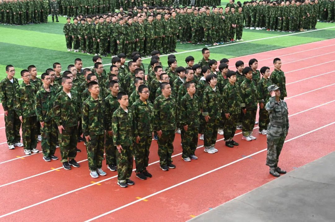 身着迷彩，英姿飒爽！清徐县徐沟中学高一新生军训剪影