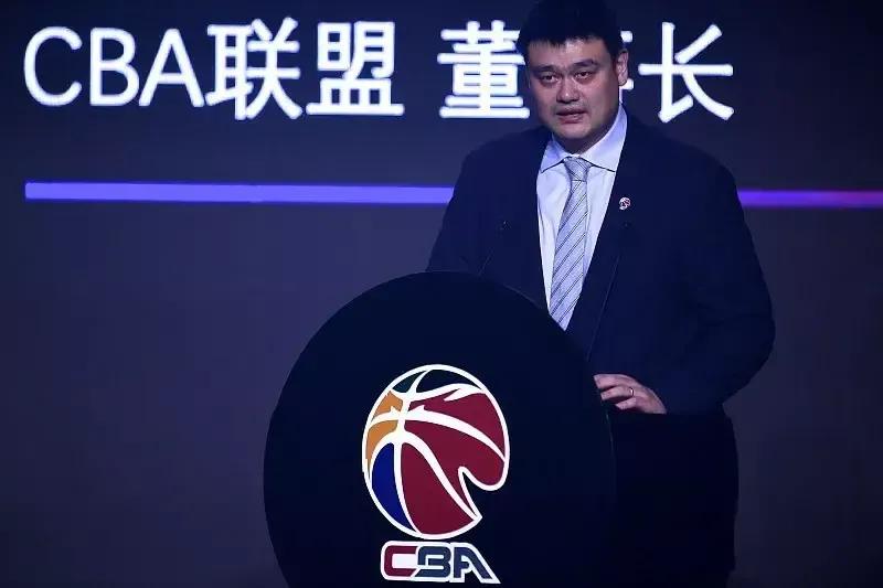 为什么cba球队打少一轮(CBA常规赛或狂减18轮，季后赛传好消息，易建联复出首秀推迟)