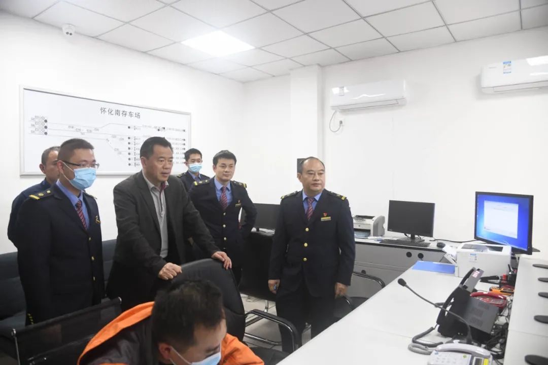 石希欣调研张吉怀高铁保开通工作时要求 以万全准备精实工作确保按时高质开通