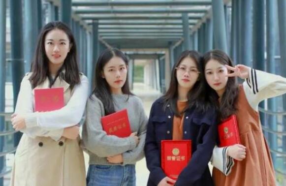 中南大学的“女神寝室”：四人集体保研名校，颜值在线、气质出众