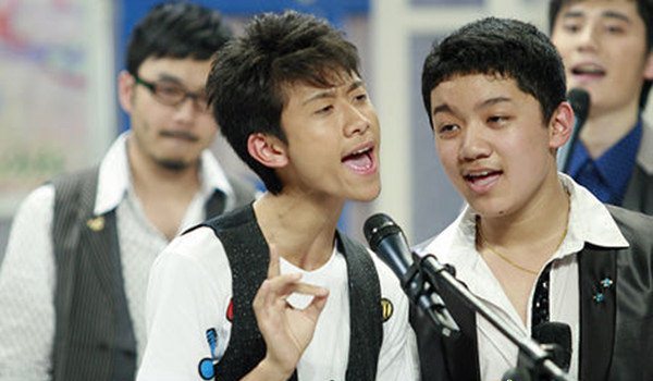 还记得《家有儿女》三姐弟吗？哥哥姐姐都大火，弟弟如今颜值逆袭