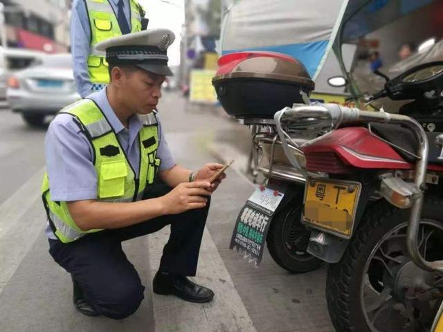摩托車駕駛證年審過期多久有效