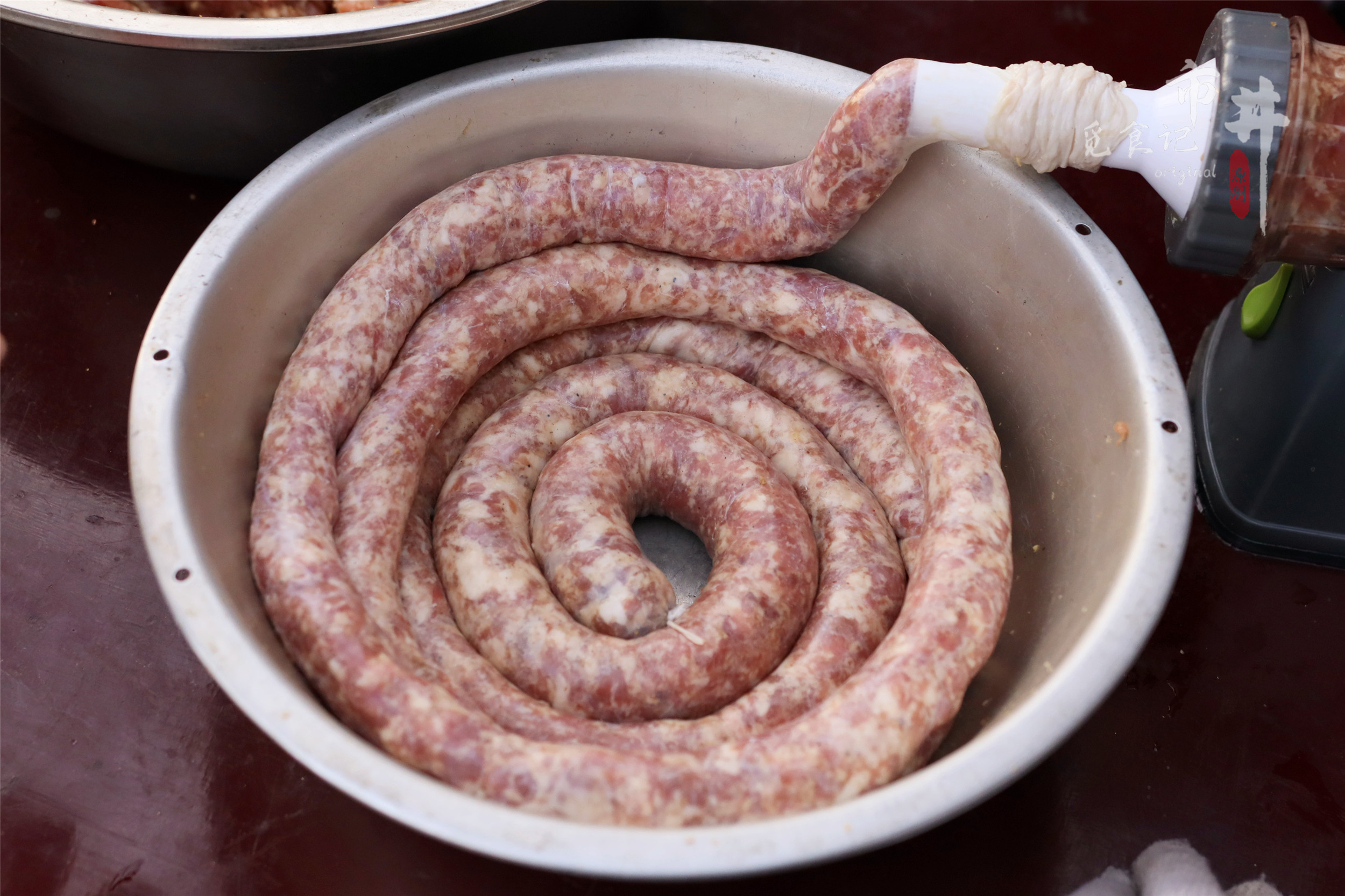 做广式香肠，调味料用“3321”的比例刚好，甜咸可口，味道香