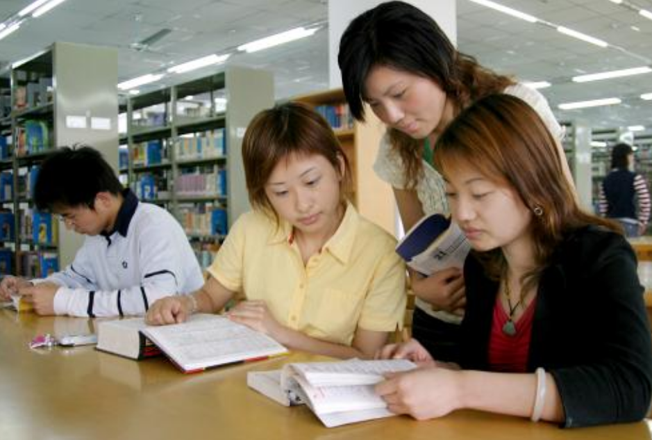 专科生想拥有“铁饭碗”,可报考公费医学生，学费还能免