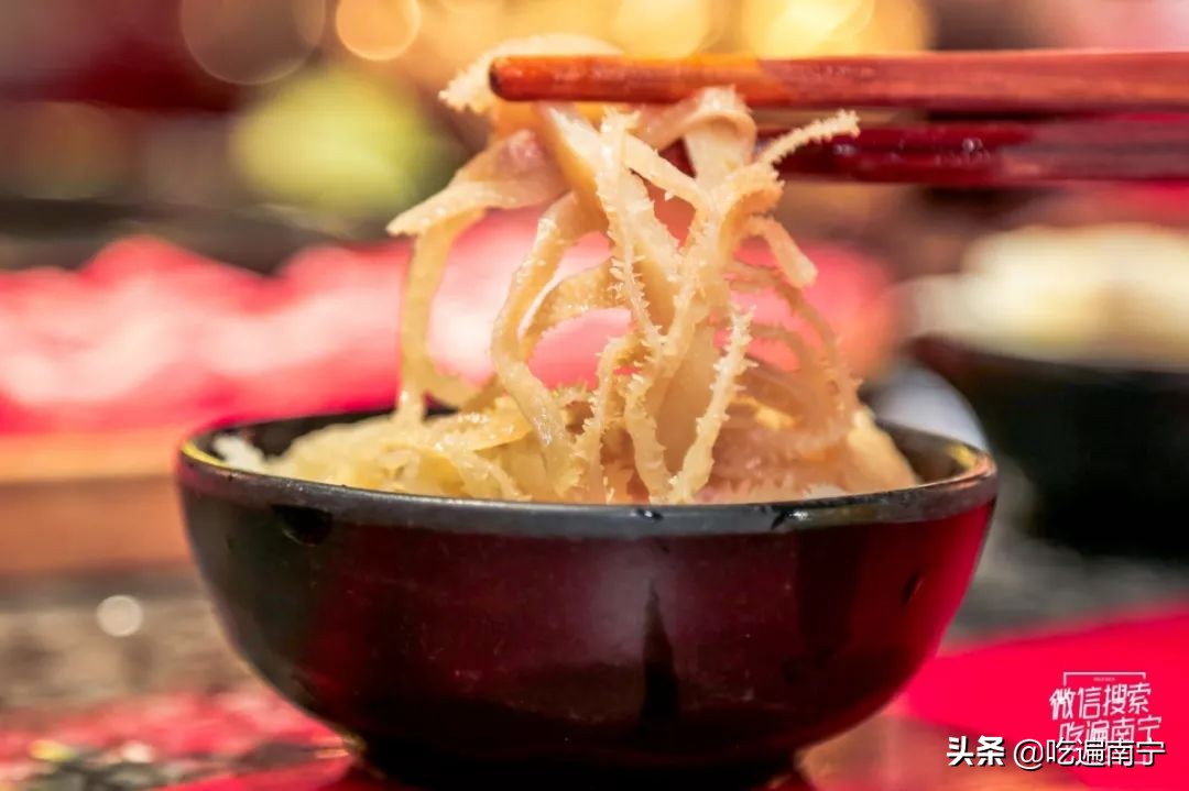 南宁这家武侠风火锅，专吃地道的川味牛油锅