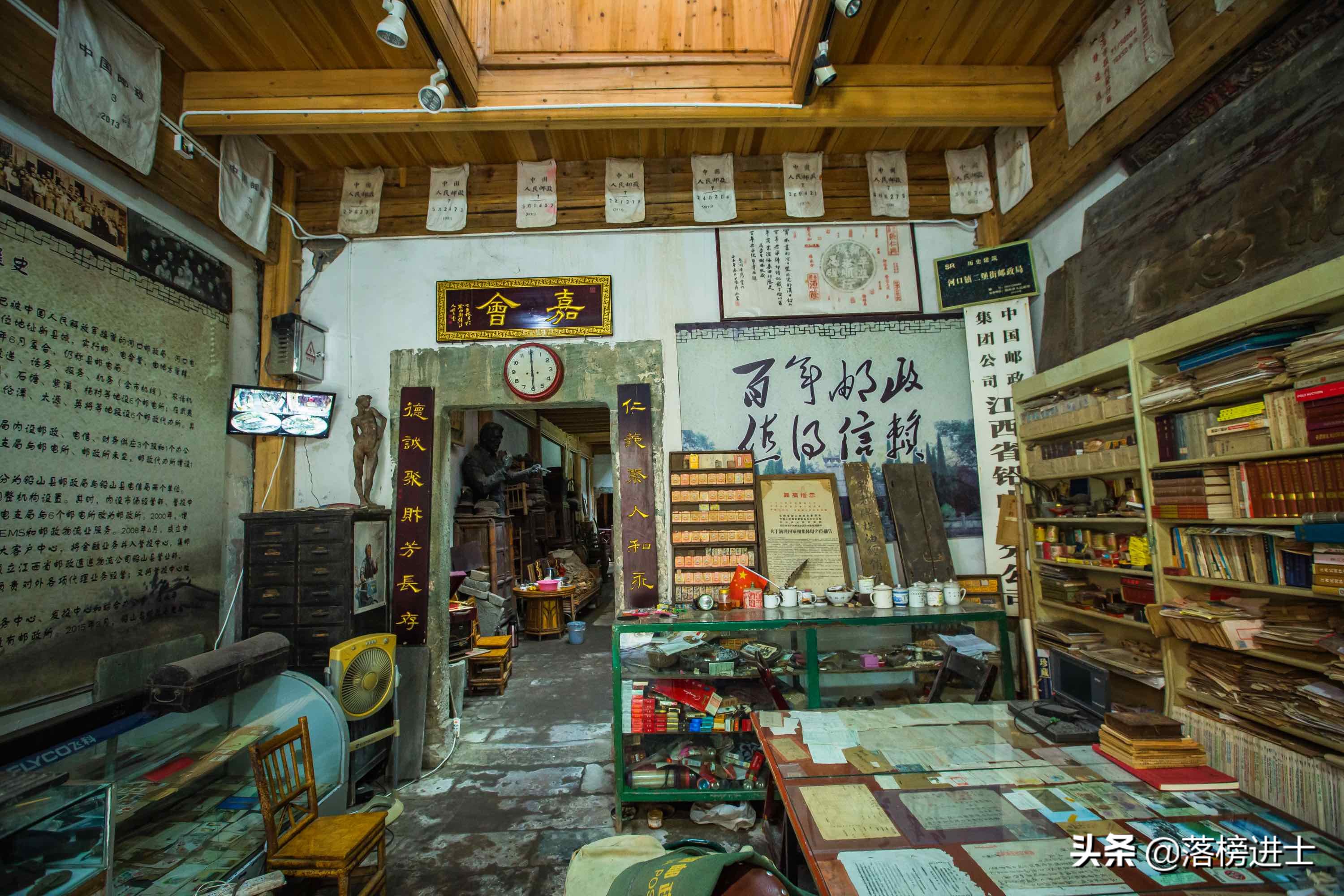 江西铅山有一座河口古镇，古色古香，有“万里茶道第一镇”的美誉