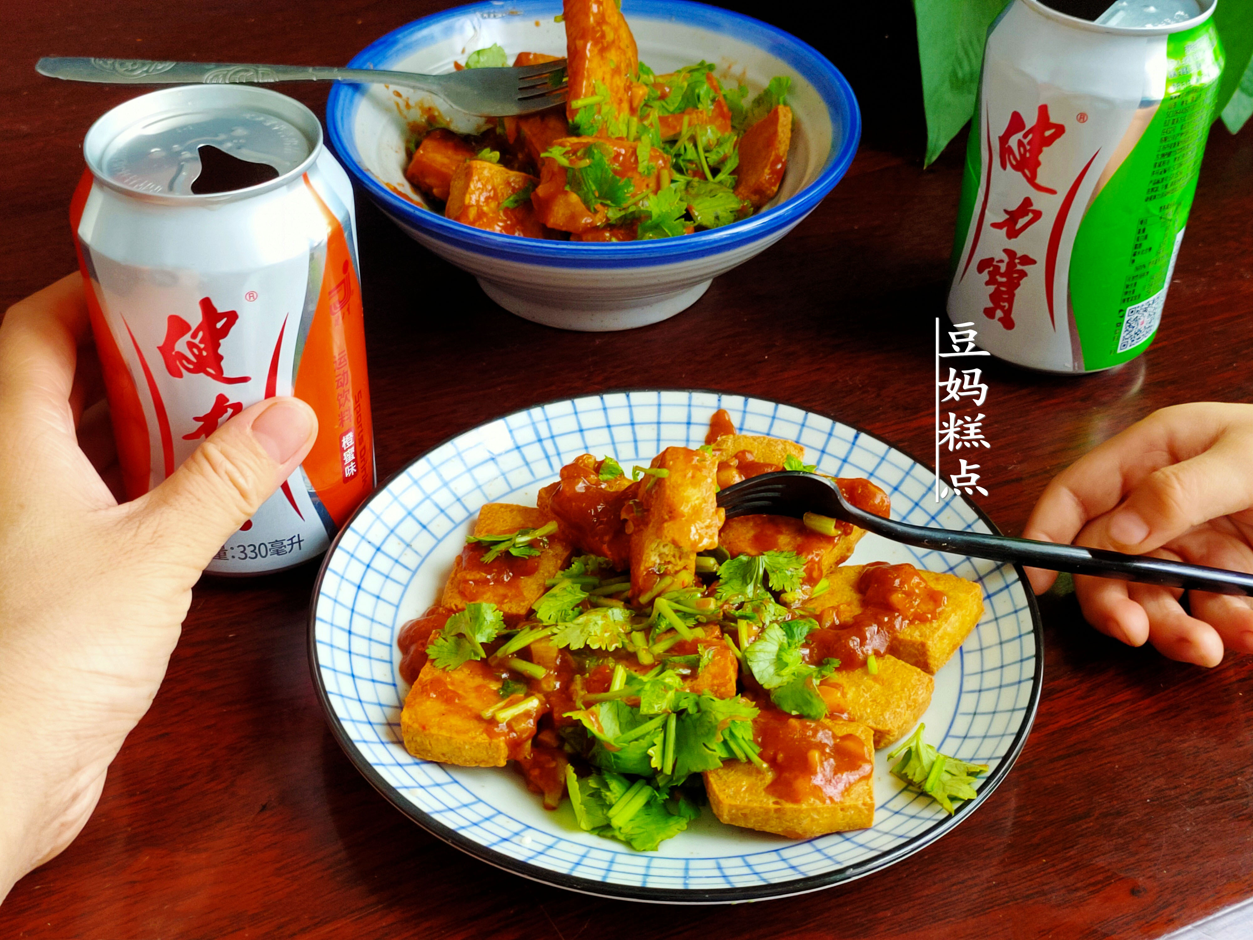 街头小吃，炸豆腐，有人靠它月入过万，做法原来这么简单