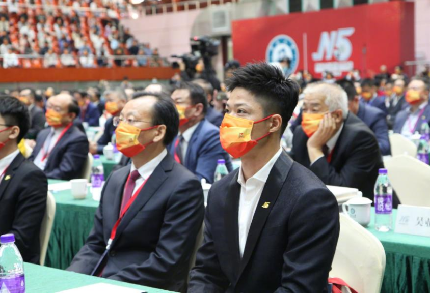 啥是“983大学”？苏炳添在暨南大学任教，校庆上的讲话逗笑众人