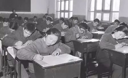 大佬高考作文：白岩松评污染，马云论天下，08地震作文最悲情