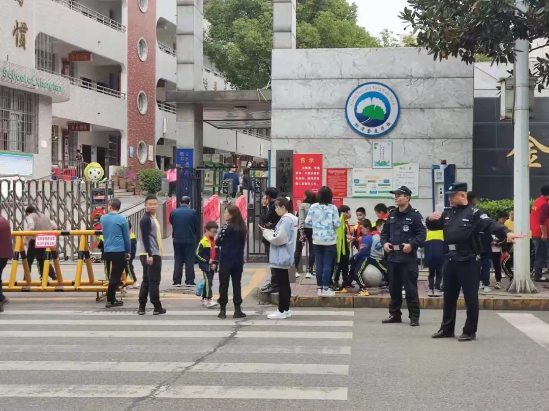 我为群众办实事|500米,一段暖心守护