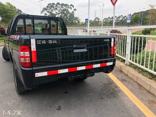 老将不朽！作为江铃打开皮卡市场的“宝典”，它一生靠什么走来？