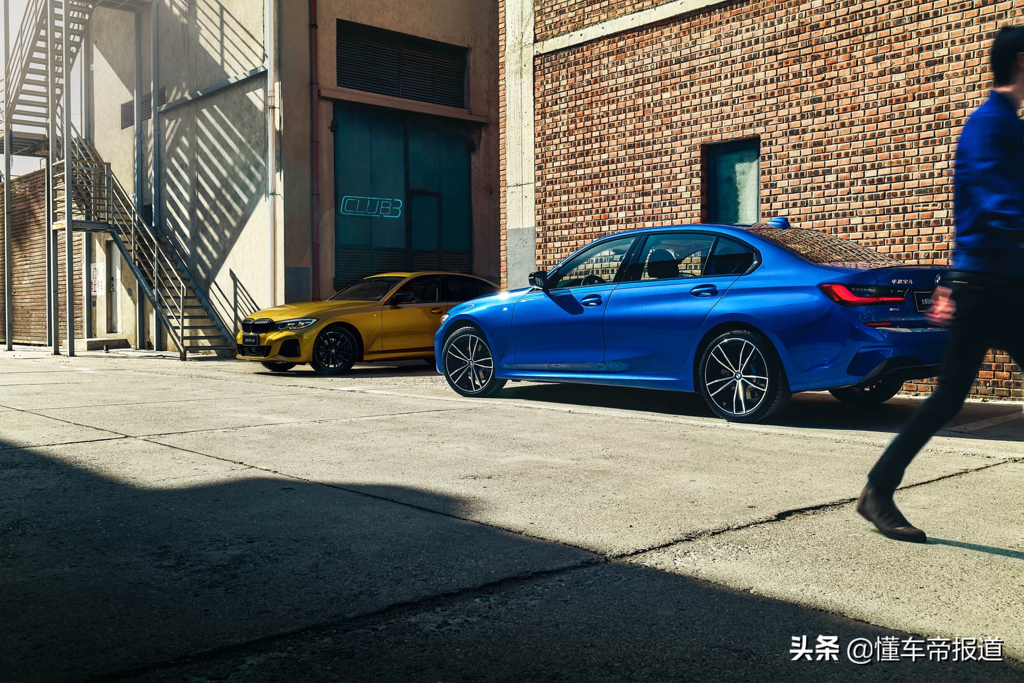 新车 </p><p>　　 售29.39万元起，新款宝马3系正式上市，长轴版增电动尾门