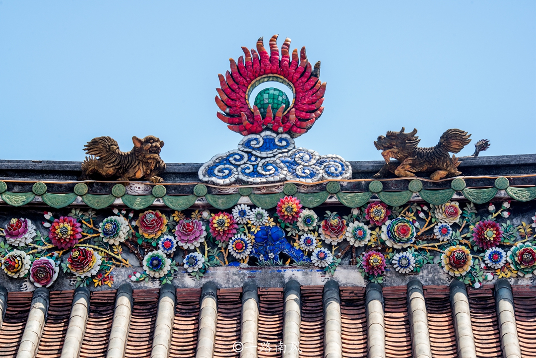 广东省最大的城隍庙，位于揭阳榕城，屋顶工艺叹为观止