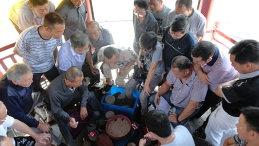 一只蟋蟀叫价十万元