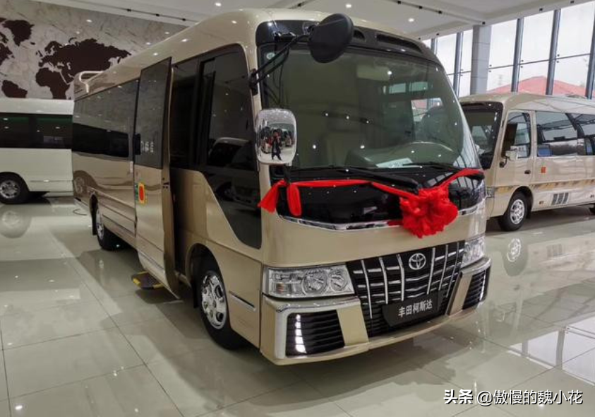 号称最神秘商务车，2020款丰田“考斯特”进店，内置KTV成亮点