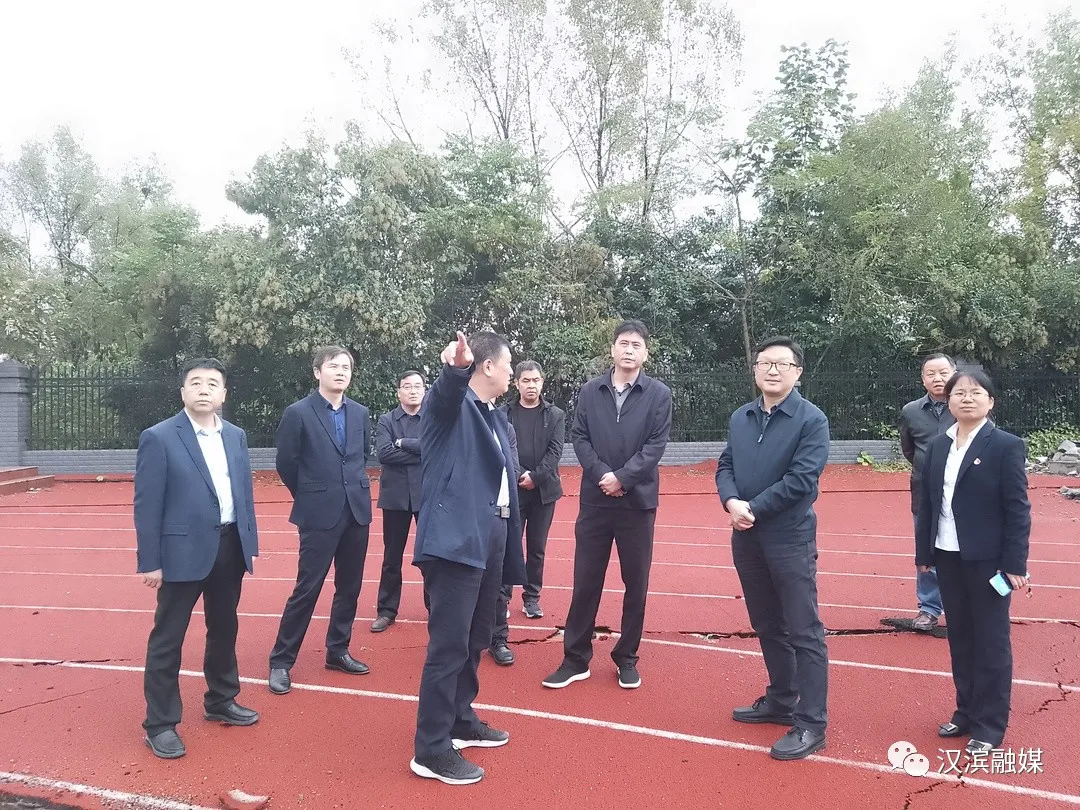 吴大林调研城区集团化办学工作