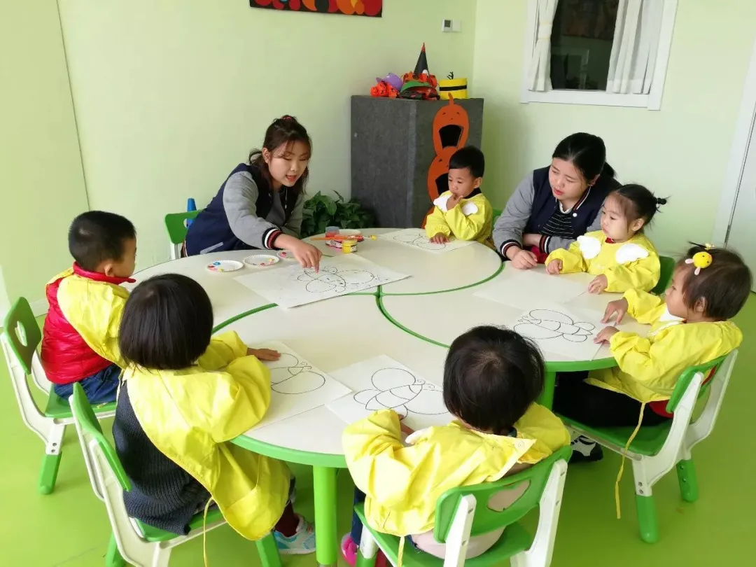 童趣满满，老师有爱，中州大道上的乐朴小象幼儿园透明度超高！