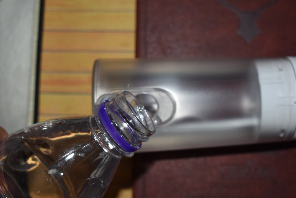 flosmore手持冲牙器：清洁口腔，呵护牙齿健康