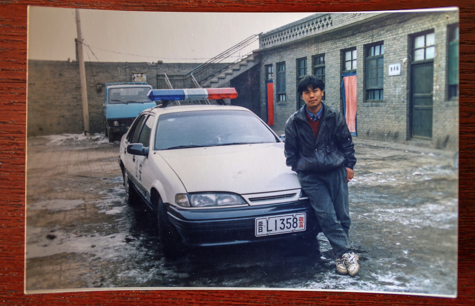 17年前“官二代”被捅49刀身亡，“凶犯”判死缓喊冤至今，最高法日前决定再审