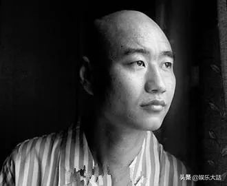 悲情的丛飞：36岁患癌，妻子被飞石砸中身亡，好人没好报