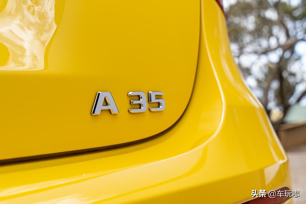 同是2.0T的两厢车之争：2020款宝马M135i对比奔驰A35 AMG