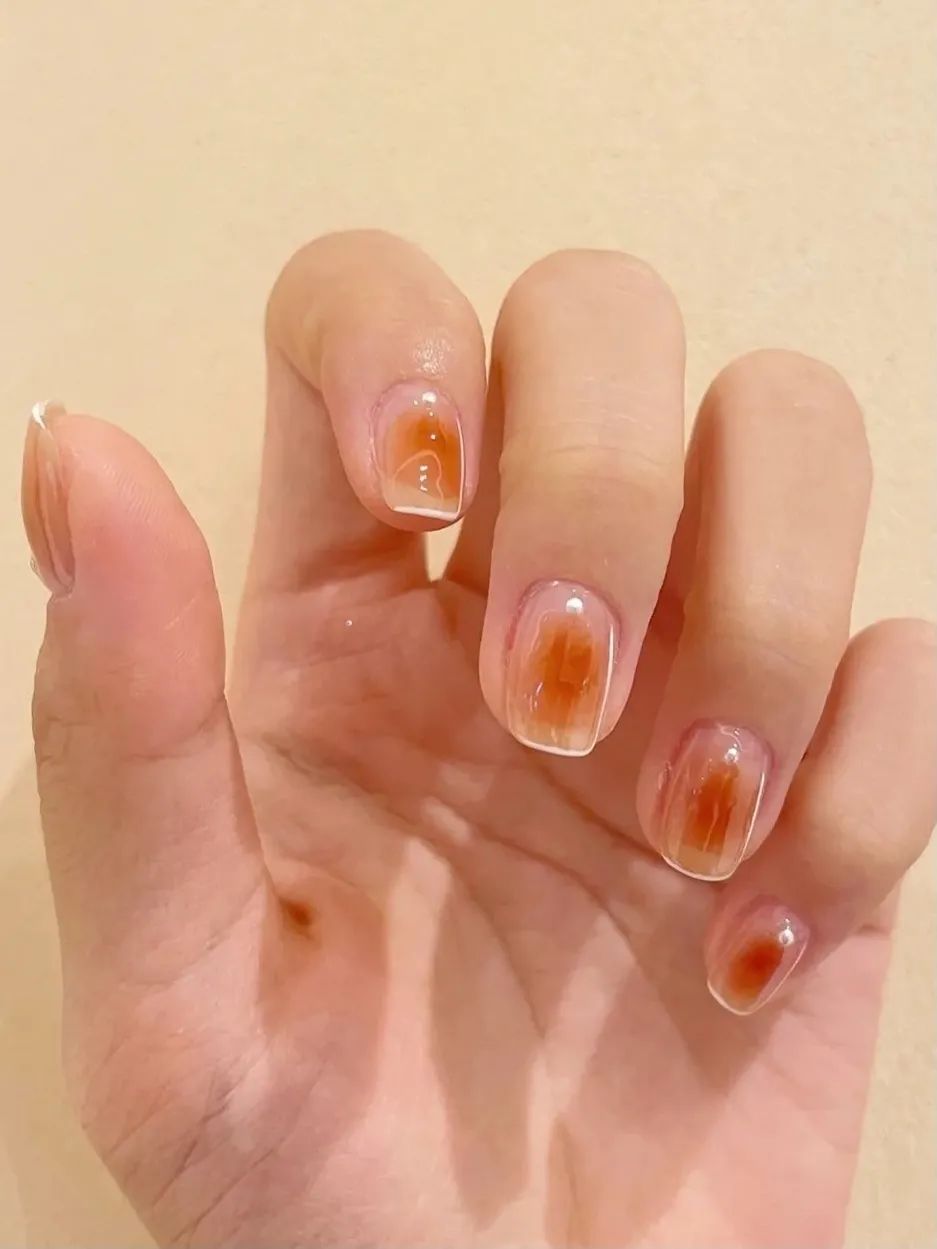 关于冬季美甲的说说朋友圈(美甲说说发朋友圈) _晶羽文学网