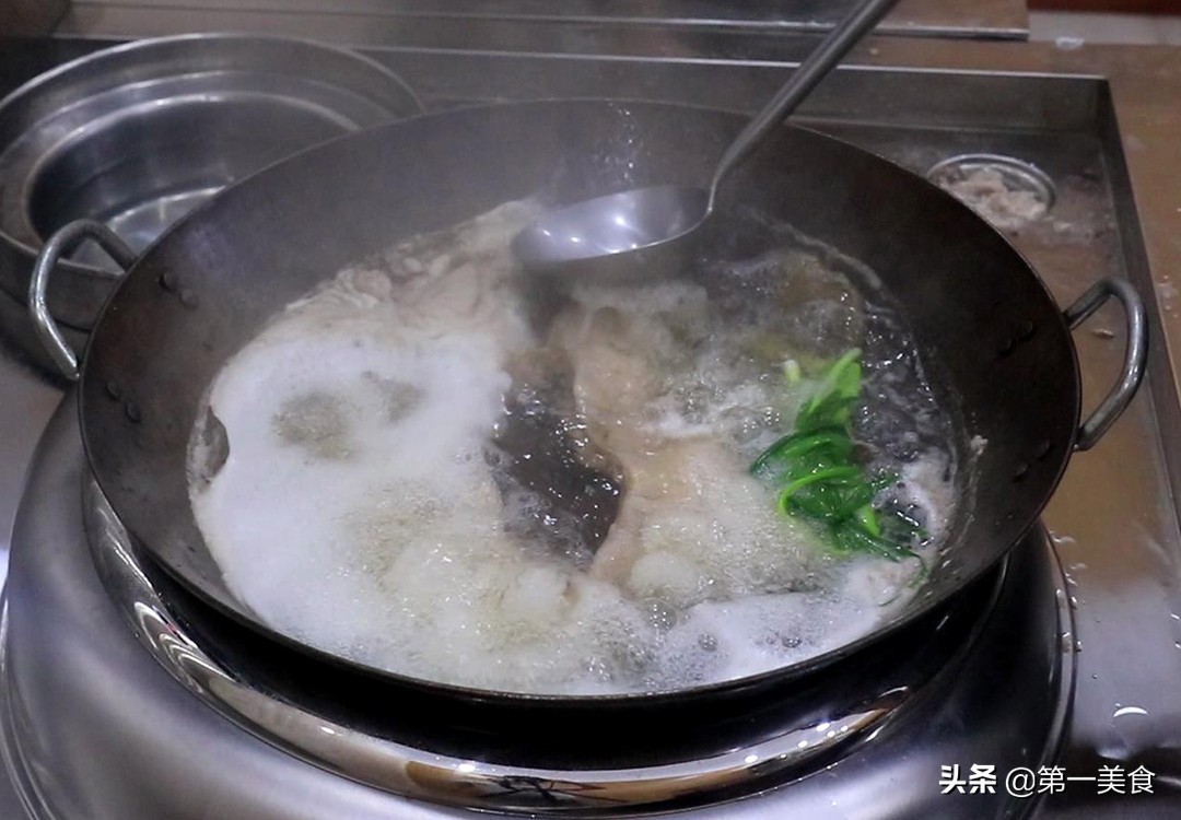 咸水鸭做法（教你盐水鸭咸香入味皮脆肉嫩的家常做法）