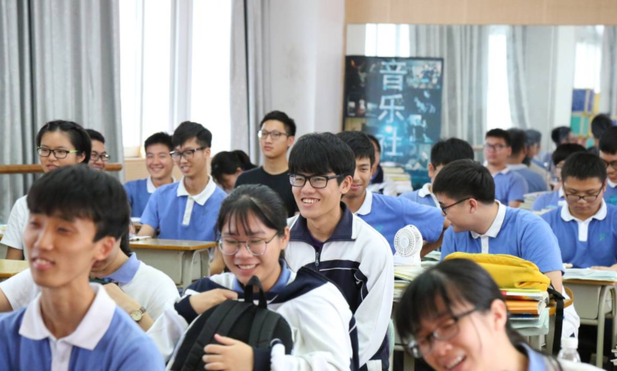 四川这所大学改名很成功，听起来恢弘大气，经常被误认为985高校