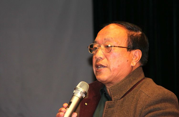 刘顺虎：远瞻红日染秋色 近看墨翁画腊梅