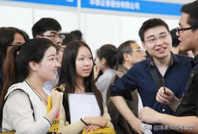 输了高考，赢在大学！被不喜欢的院校录取，若奋斗4年，仍可逆袭