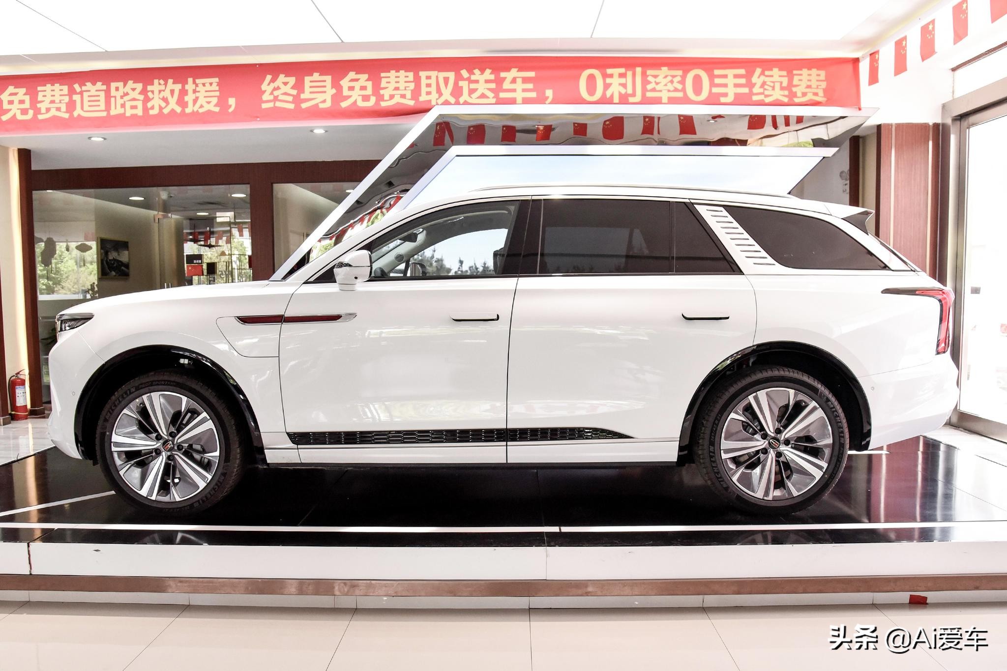 最便宜豪华顶级旗舰7座SUV，动力超V6且不烧油，带你看红旗E-HS9