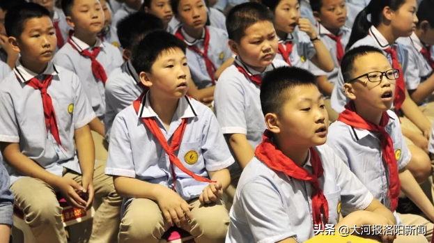 营造书香校园 润泽金色童年——孟津县“营造书香校园”展示交流活动在双语学校隆重举行