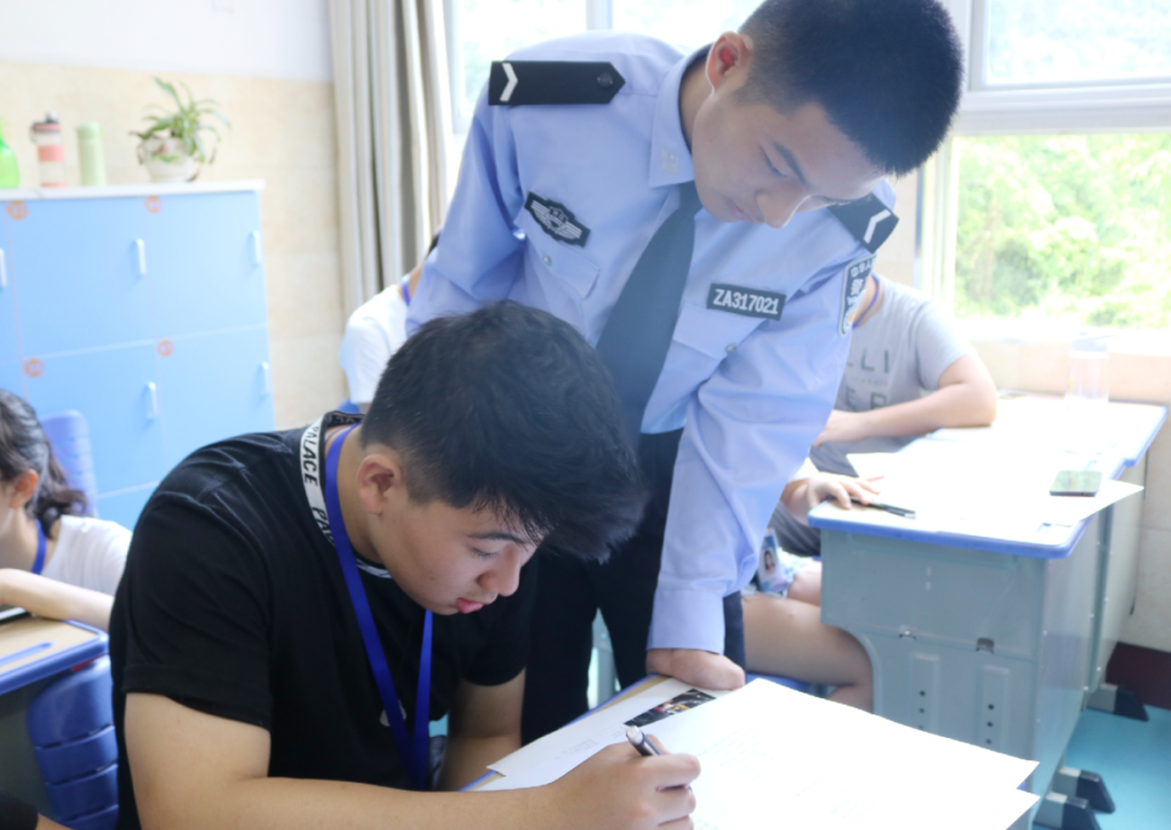 浙江省这所二本“很牛逼”，90%毕业生能成公务员，就是鲜有人知