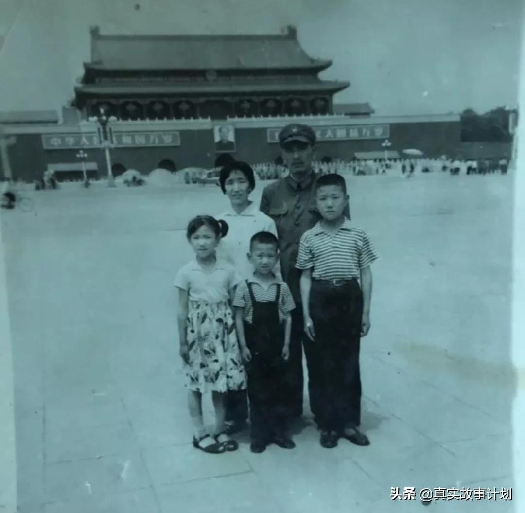 童装里，藏着60年里孩子的变化，藏着几代人的青春往事