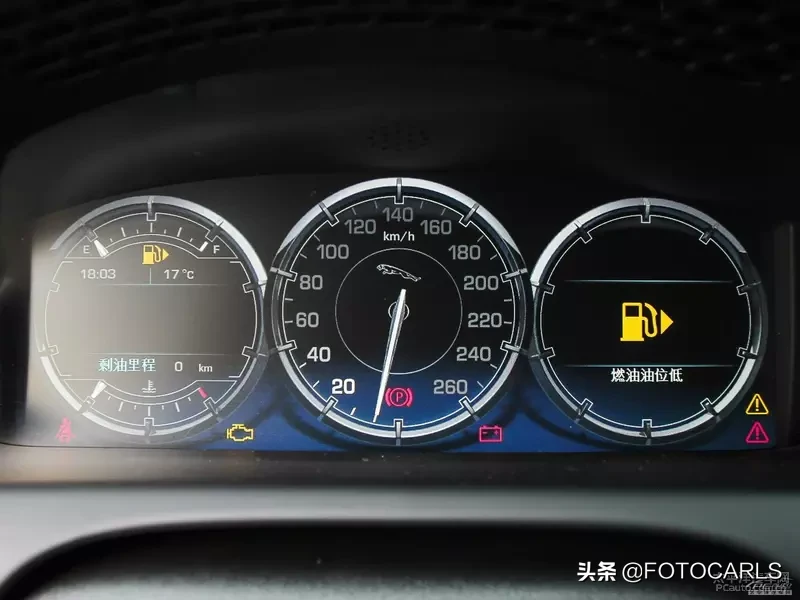 捷豹XJL 5.0巅峰创世版实拍,售价258.8万,它不跟BBA一般见识