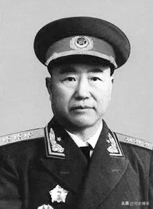 获得三枚一级勋章有多难？十位开国上将未获得，其中三位起义将领