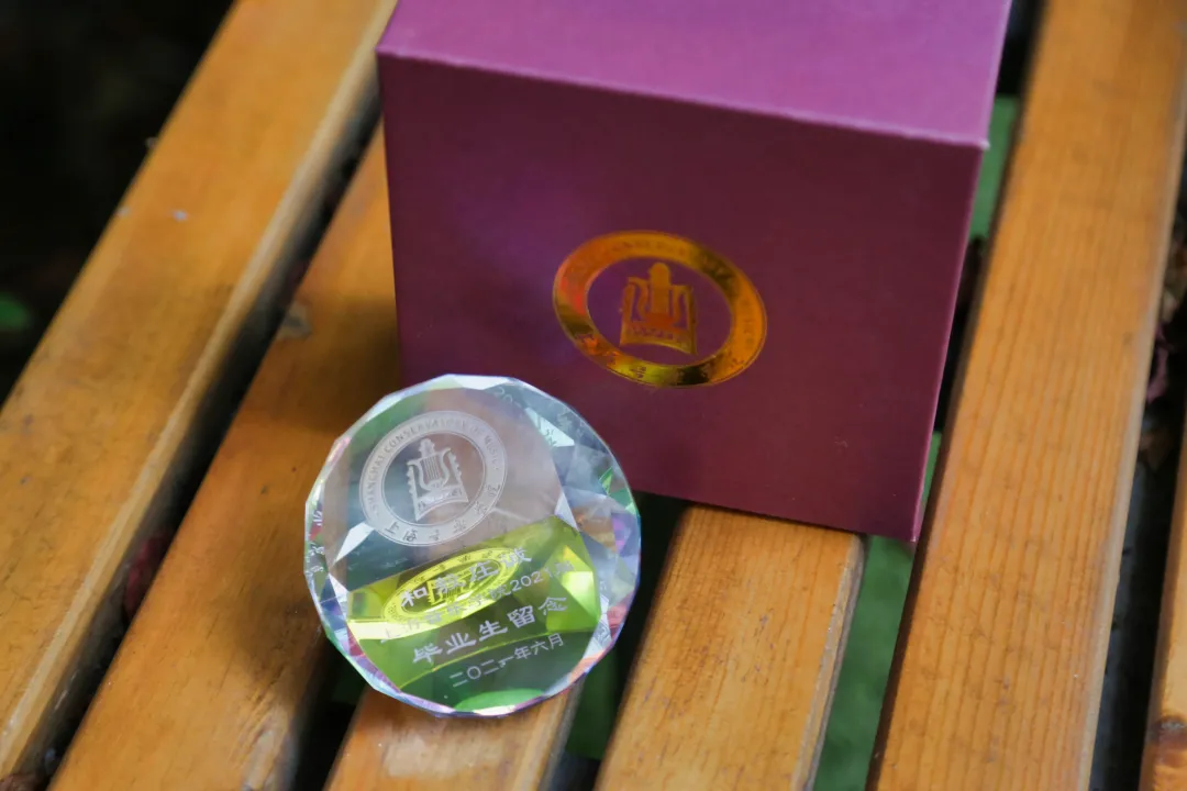 毕业快乐！沪上39所院校的毕业礼品，你最心仪哪种？