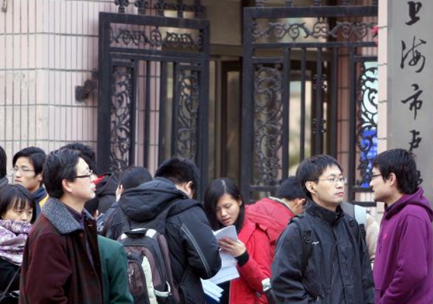 浙江拟录用选调生名单，大多都是名校和研究生，但也能看到本科生