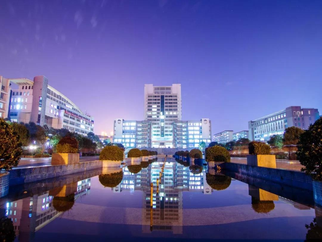 走出蛟龙号设计师、世界五百强总裁，创下多个第一，南华大学超火