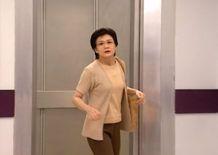 上到87岁，下到46岁，曾貌美如花的10大女港星，至今未婚