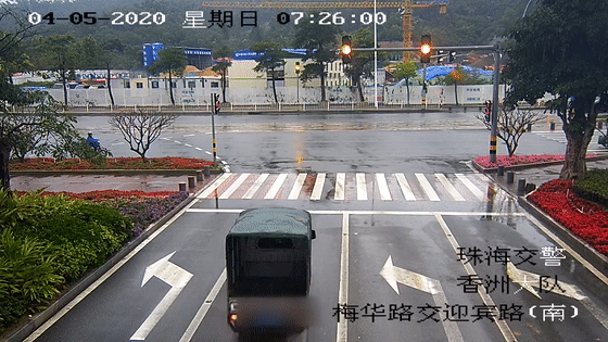 黄灯究竟能不能冲？真实案例告诉你！交警解答>>