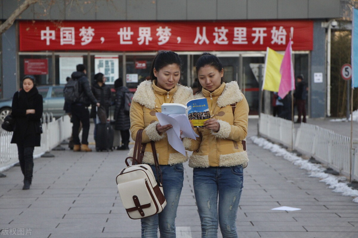 美术校考合格3人录取1人，北京电影学院能靠文化成绩逆袭录取吗？