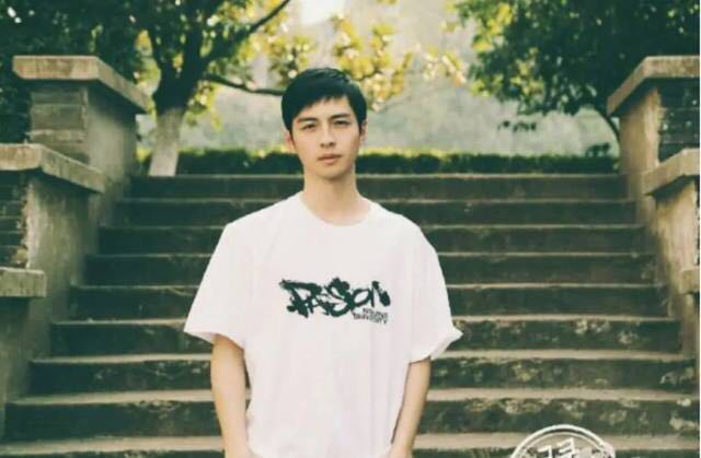 南大学霸一站到底六连冠，还能跳街舞写影评，妈妈：了解孩子兴趣