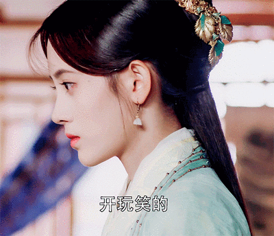 鞠婧祎的私服衣品真好，时尚造型减龄还显小，照着搭配“不翻车”