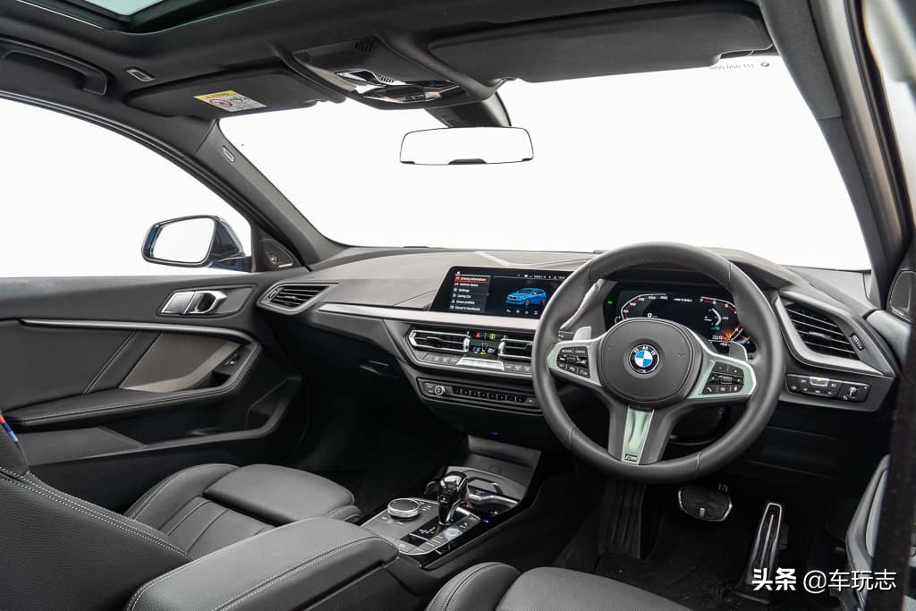 同是2.0T的两厢车之争：2020款宝马M135i对比奔驰A35 AMG