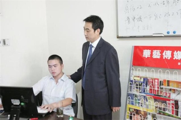 15年前，16岁黑客鄢奉天，攻破腾讯系统盗走马化腾QQ，后来还好吗