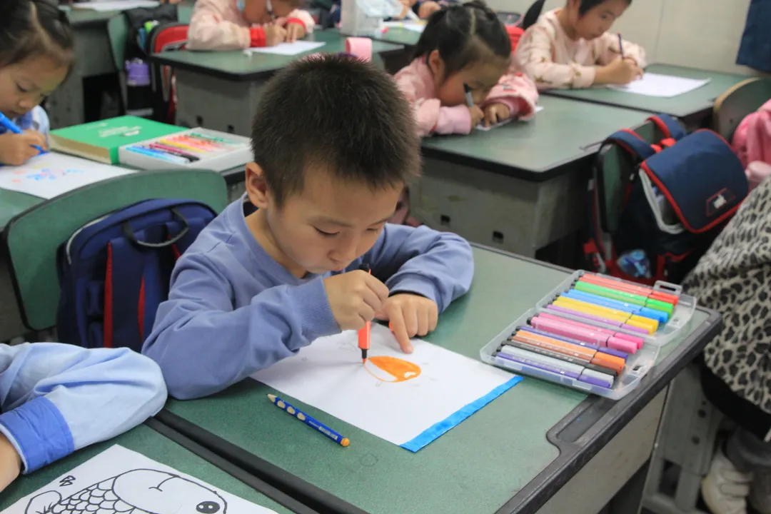 炫彩童年 汇生汇社——川大西航实小乡村学校少年宫社团开课纪实